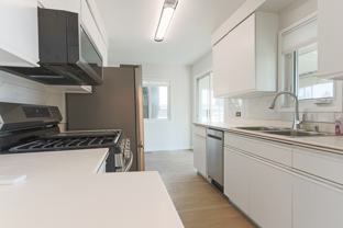 215 28th Street West - Photo 1 of 1