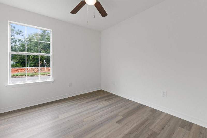 957 Middle Ln - Photo 7 of 13