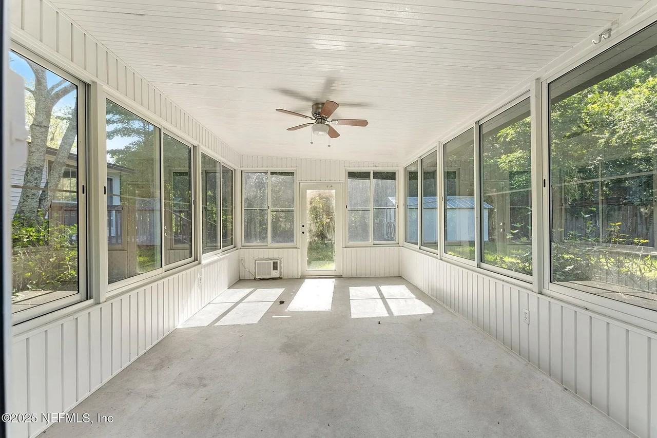 4744 Glenwood Ave #NA - Photo 3 of 23