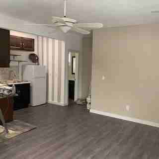 1420 Dayton St #B - Photo 3 of 23