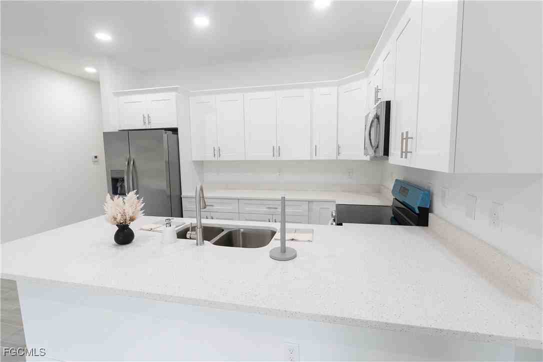 873 Duplex St E - Photo 5 of 20