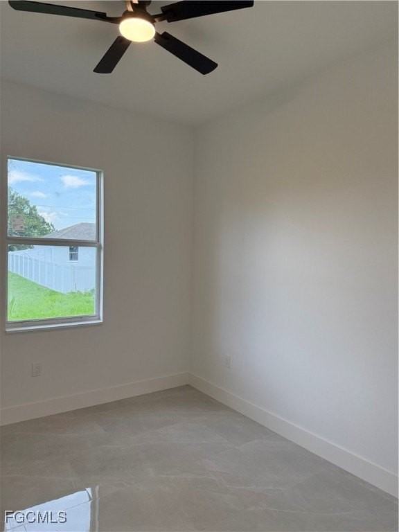 1037 Macy St E - Photo 5 of 14