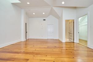 featured image of 16 Indiana Terrace