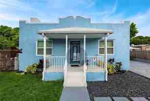 1129 Nw 30th St #1 - Photo 1 of 1