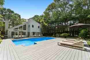 24 Quogue Riverhead Rd - Photo 1 of 1