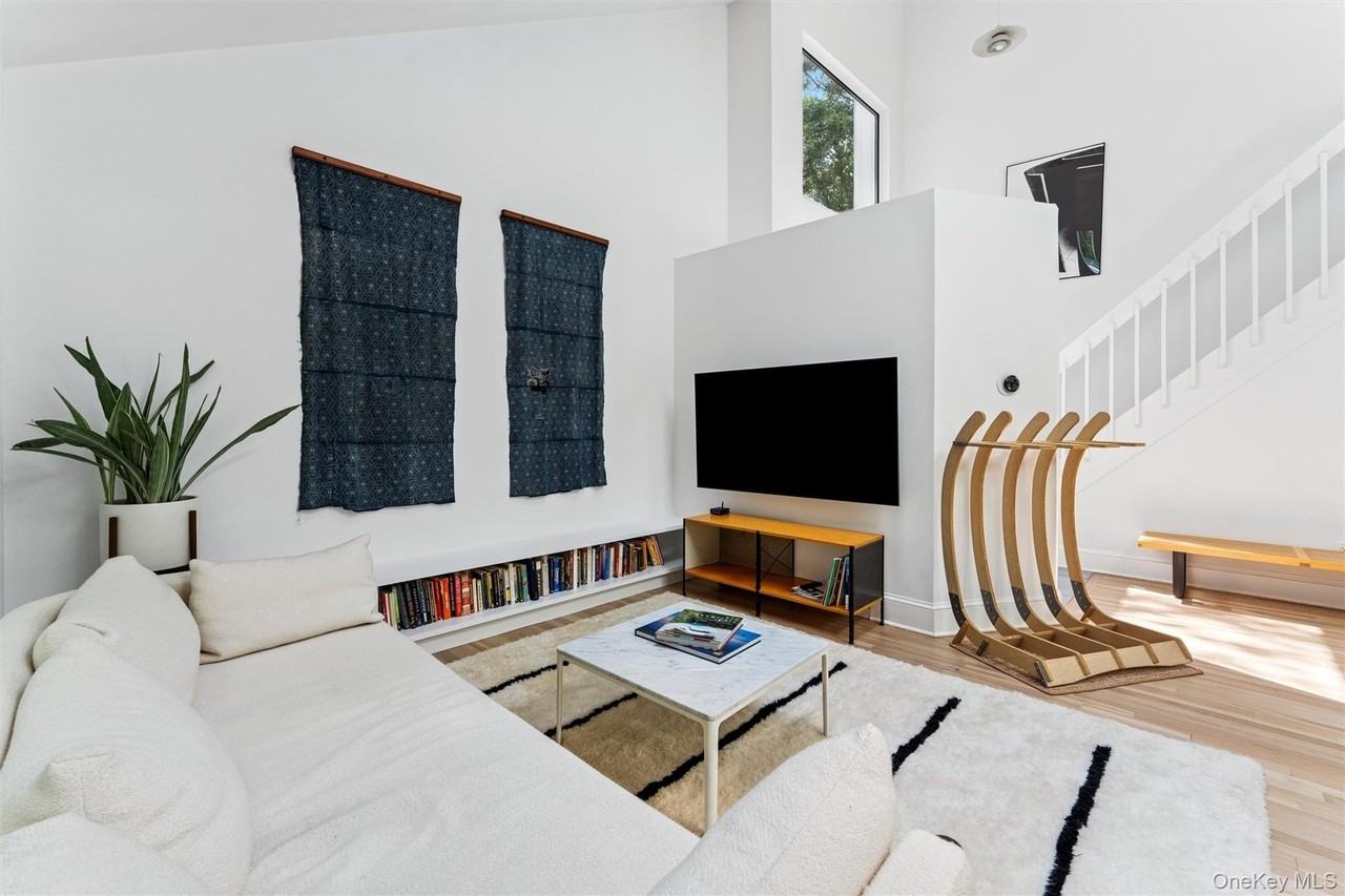 24 Quogue Riverhead Rd - Photo 5 of 18