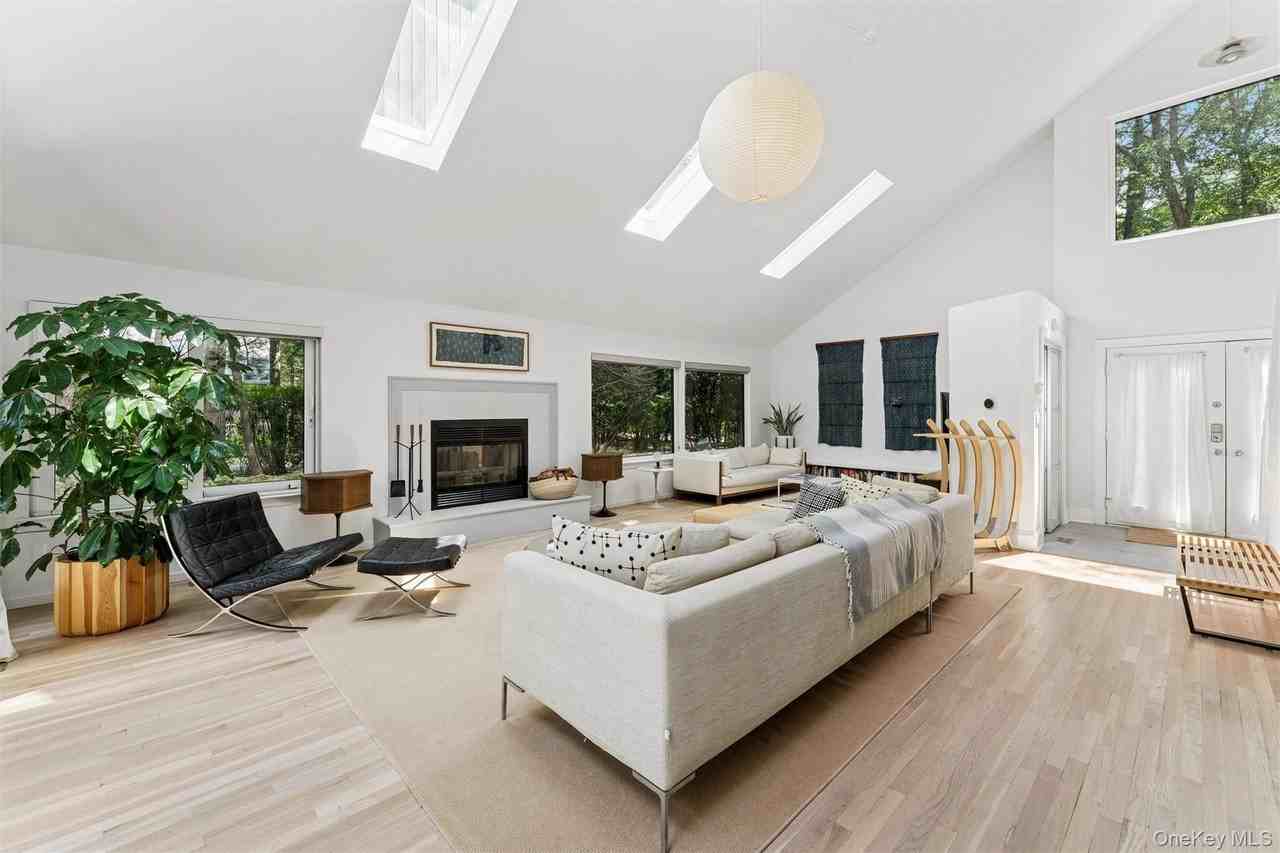 24 Quogue Riverhead Rd - Photo 7 of 18