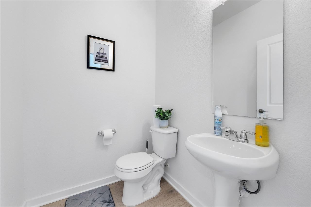 Grenadine Bloom Bend - Photo 5 of 8