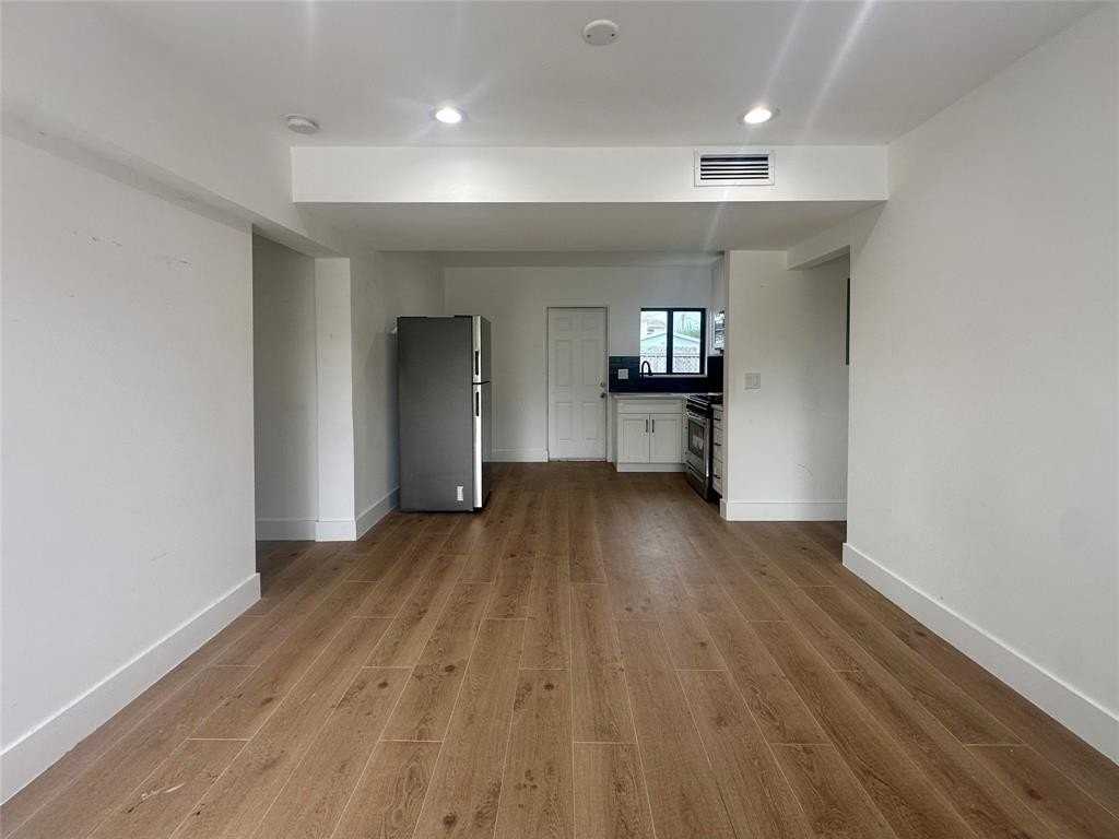 1230 S Federal Hwy #1 - Photo 2 of 16