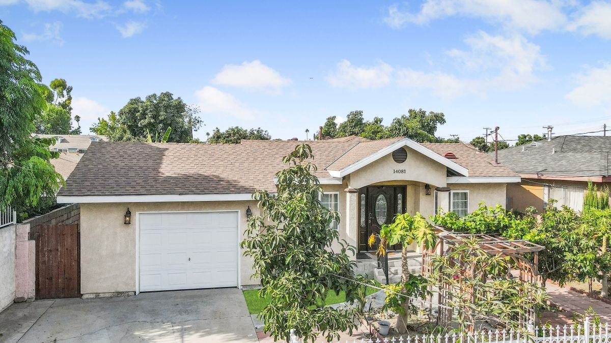 14087 Anderson St - Photo 3 of 42