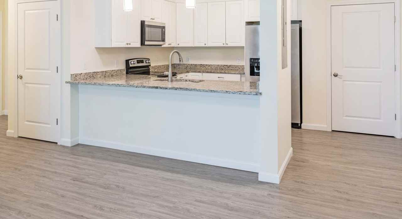 The Woodlands - Photo 4 of 30