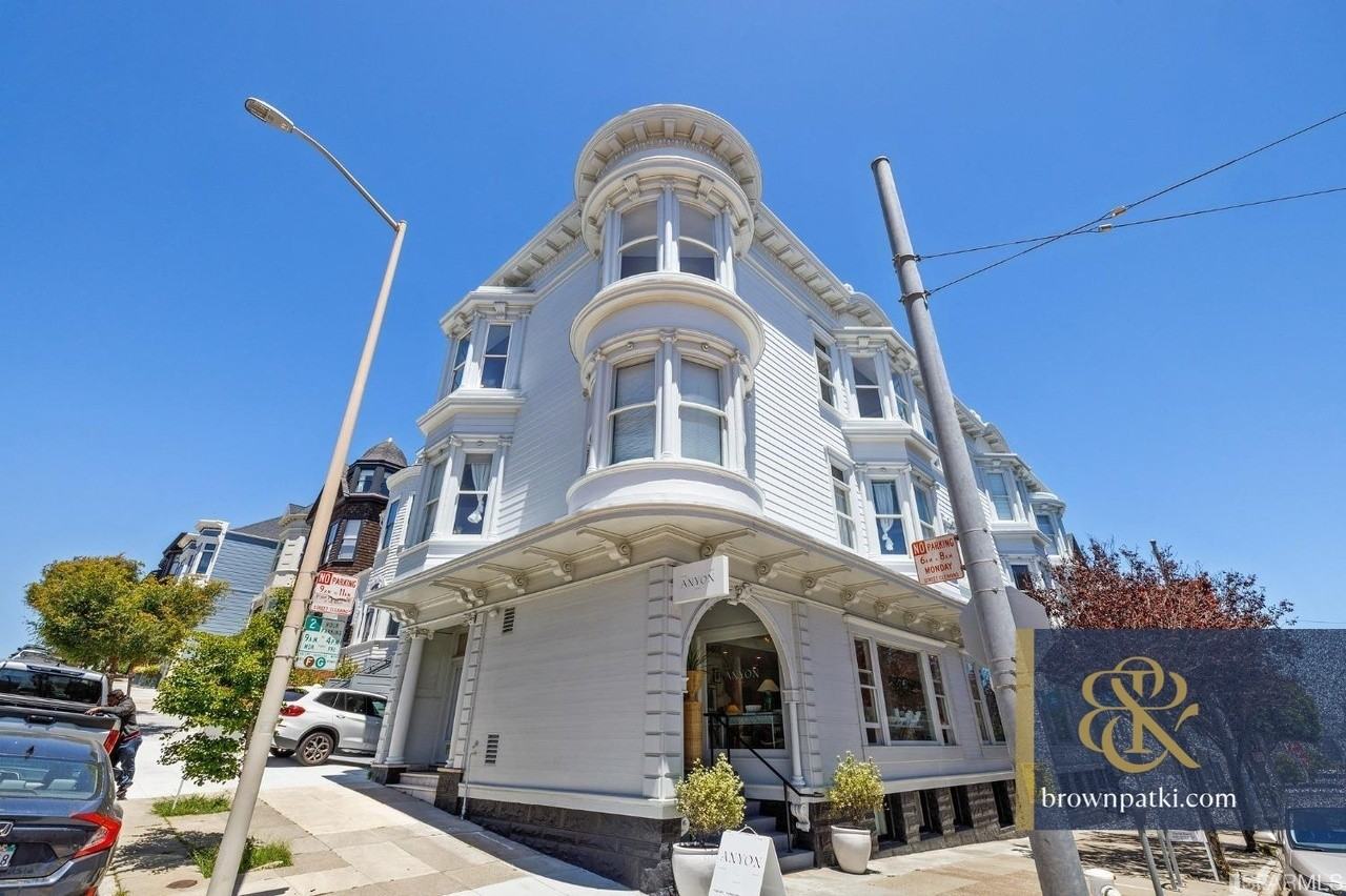 354 Walnut St - Photo 2 of 21