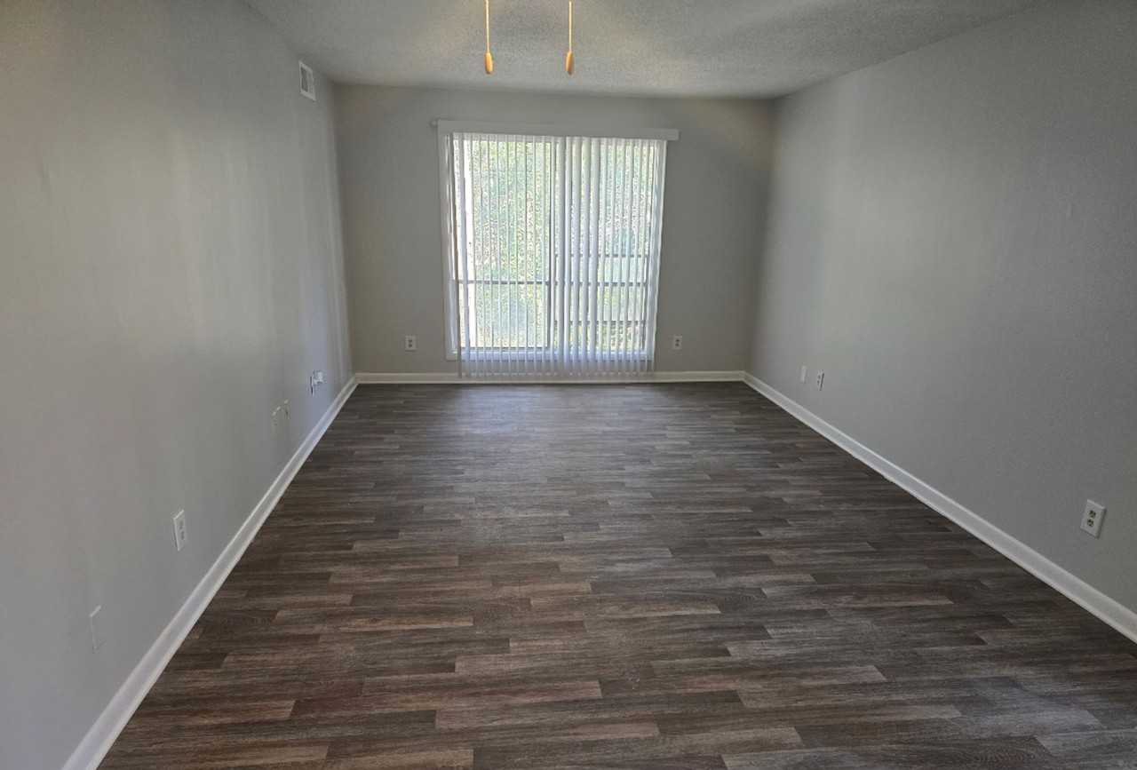 Centra Villa Apartments - Photo 2 of 13