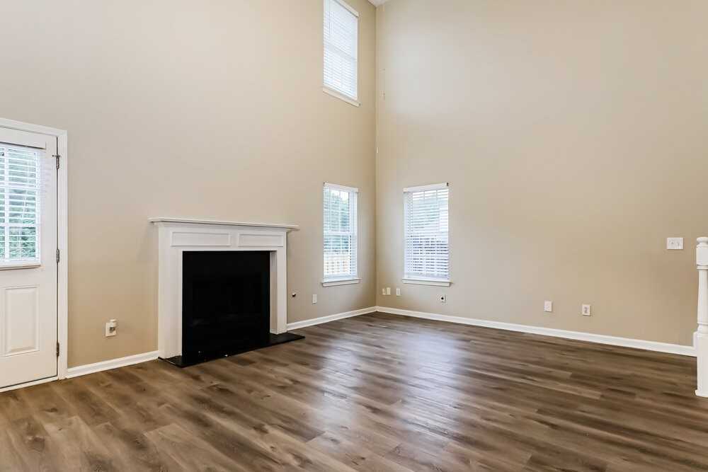 2438 Garnet Ave - Photo 5 of 17