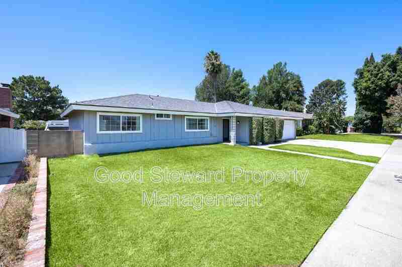 1219 N Van Buren St - Photo 2 of 43