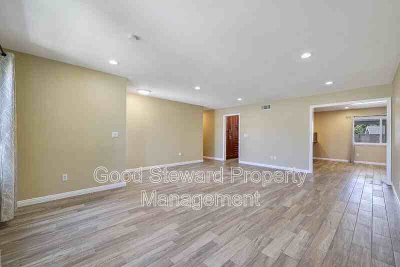 1219 N Van Buren St - Photo 7 of 43