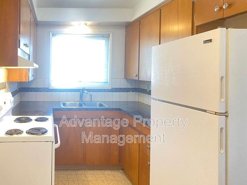 365 Jackson St W #3A - Photo 2 of 11