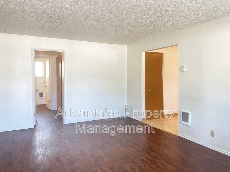 365 Jackson St W #3A - Photo 4 of 11