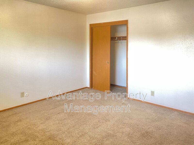 365 Jackson St W #3A - Photo 7 of 11