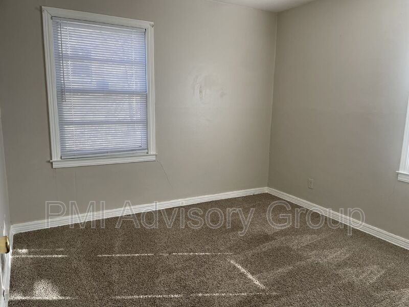 1659 Sw 21st St - Photo 2 of 14