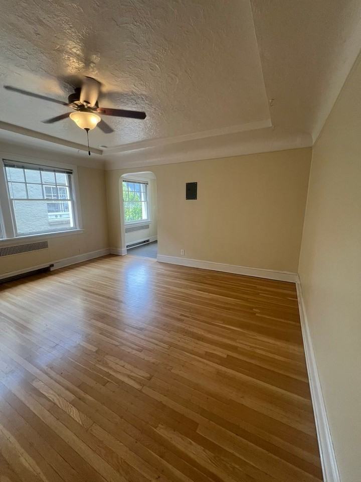 Flanders Apartments - Photo 5 of 39