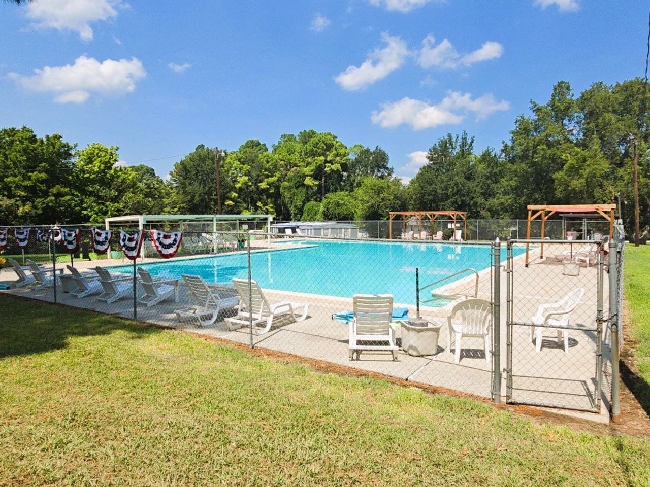 11442 Underwood St - Photo 2 of 29