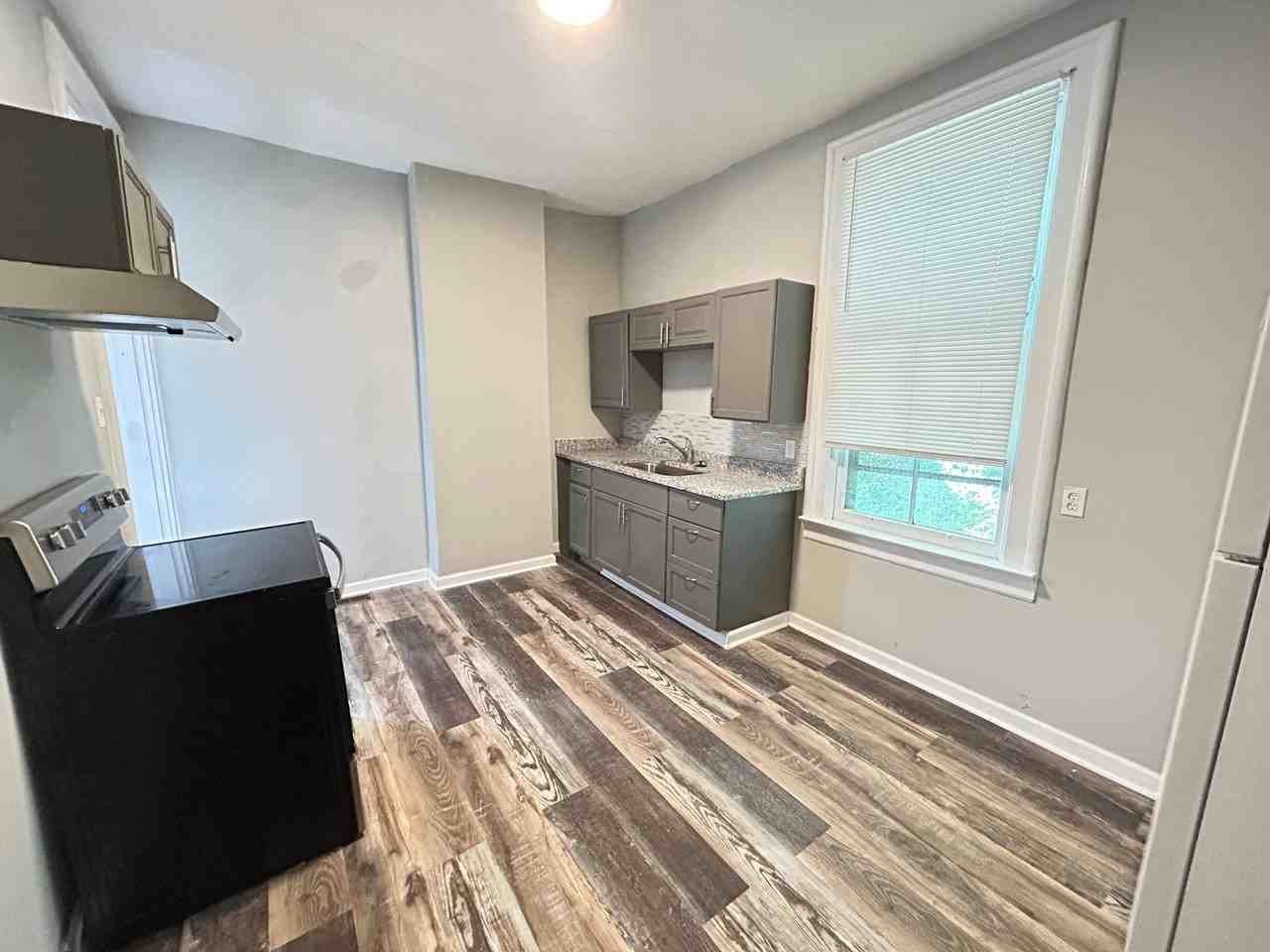 4447 Colerain Ave - Photo 3 of 14