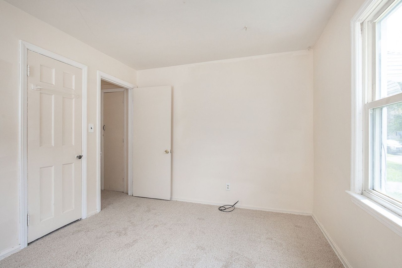 15901 Lotus Dr - Photo 7 of 27