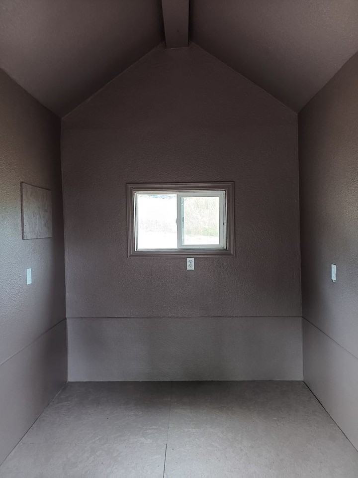 2962 Wintel Road South - Photo 5 of 33