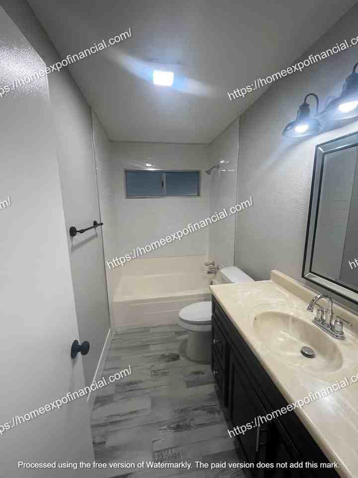 339 N Victoria Ave - Photo 5 of 25