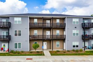 featured image of 9451 Vernon Plz