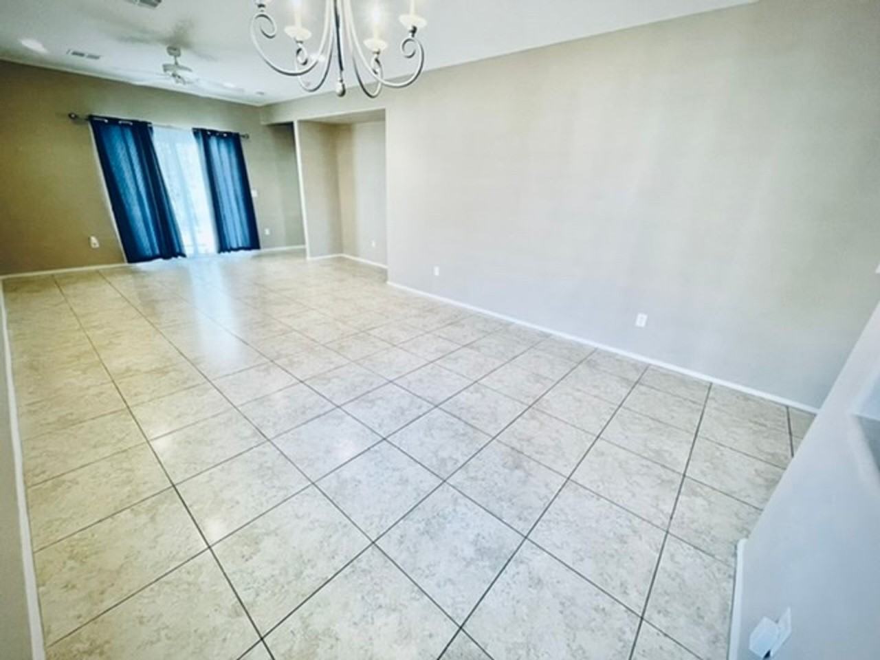 2360 Mystic Star St - Photo 5 of 33