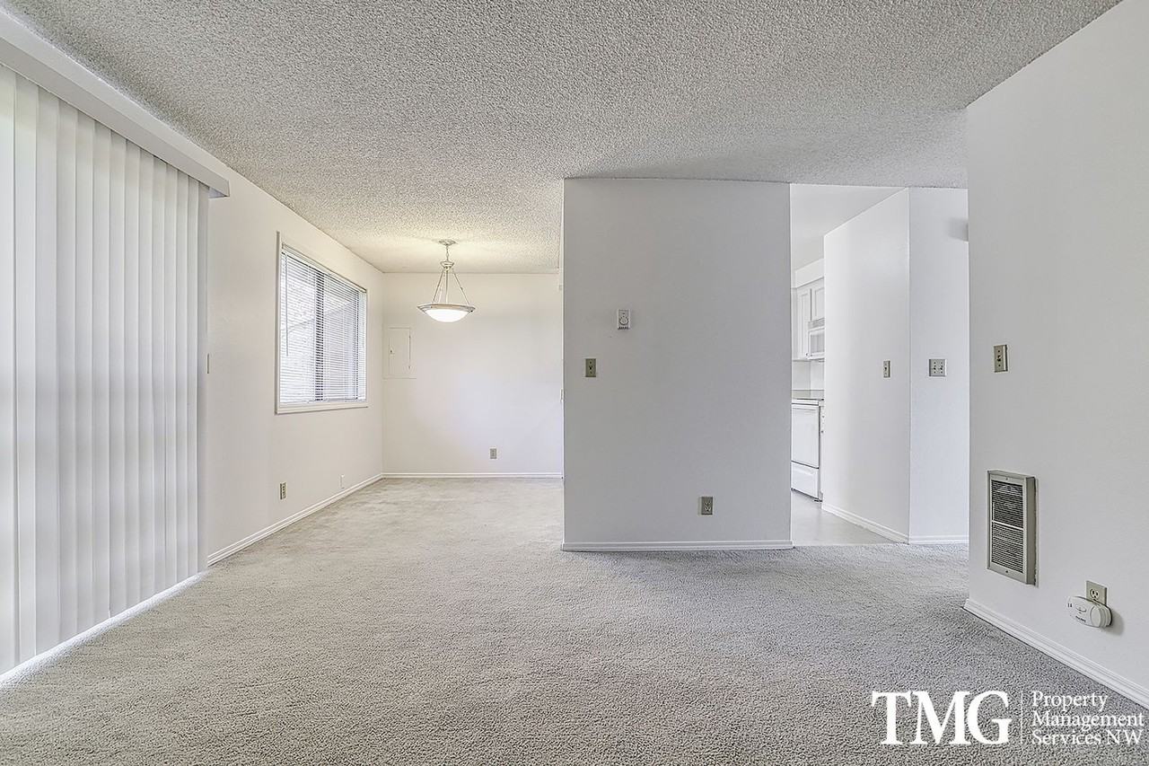 605 Se 121st Ave #6 - Photo 2 of 28