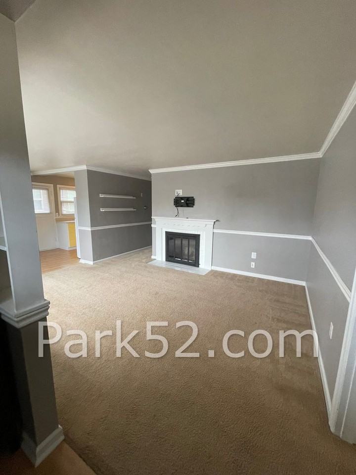 4614 N 29th St - Photo 2 of 19