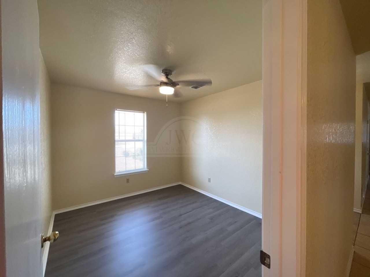 2005 Agate Dr - Photo 6 of 22