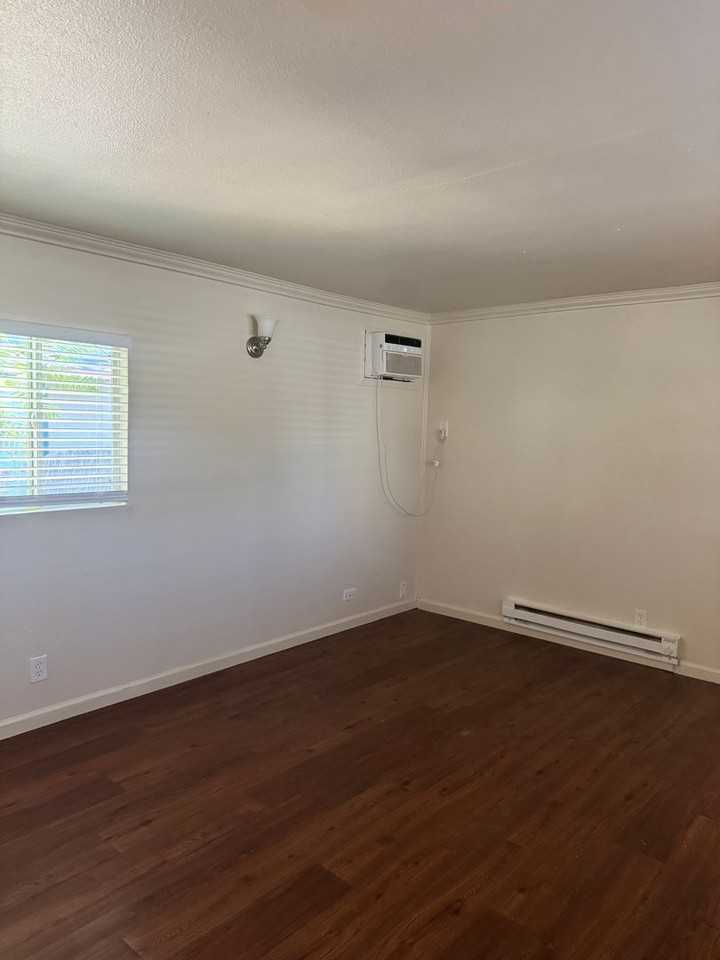 2539 Lanning Ave - Photo 3 of 13