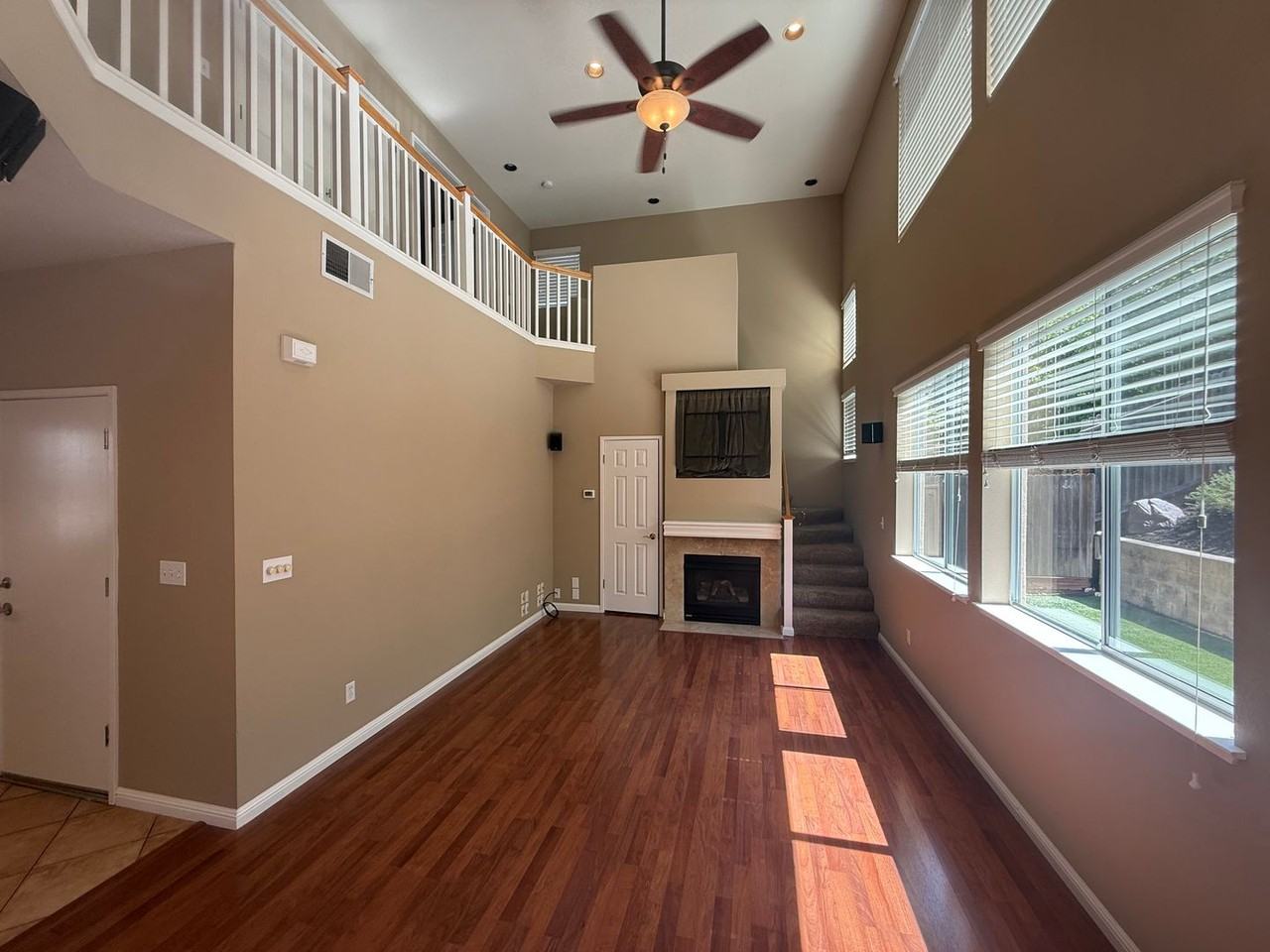 5183 Abbeywood Dr - Photo 2 of 18