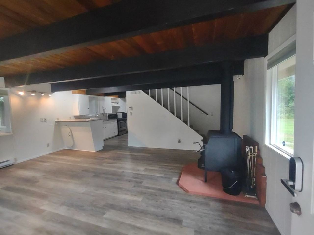 33 Woodland Dr - Photo 3 of 12