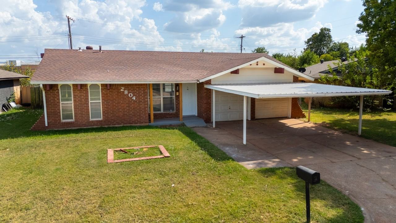 2804 Se 47th St - Photo 3 of 25