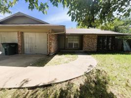 featured image of 1809 N Cross Ave