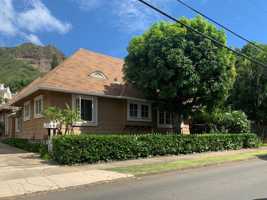 featured image of 3040 Diamond Head Rd
