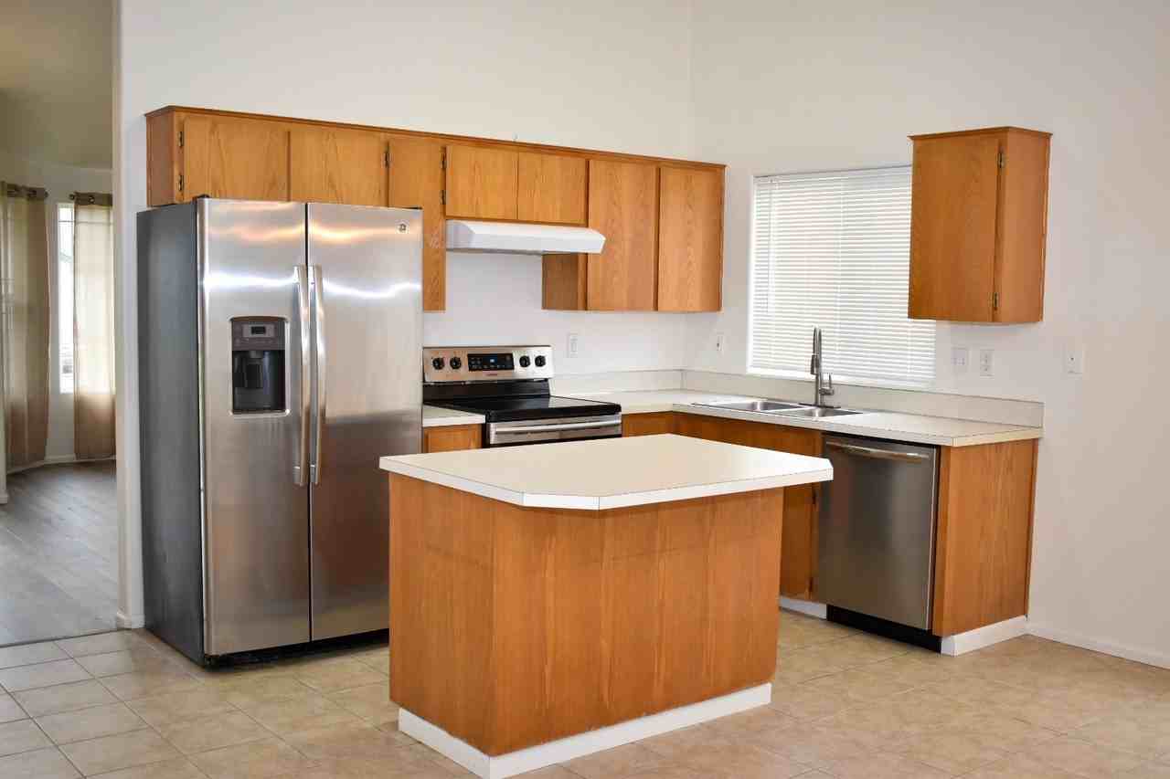 13102 Ne 76th Way - Photo 3 of 27