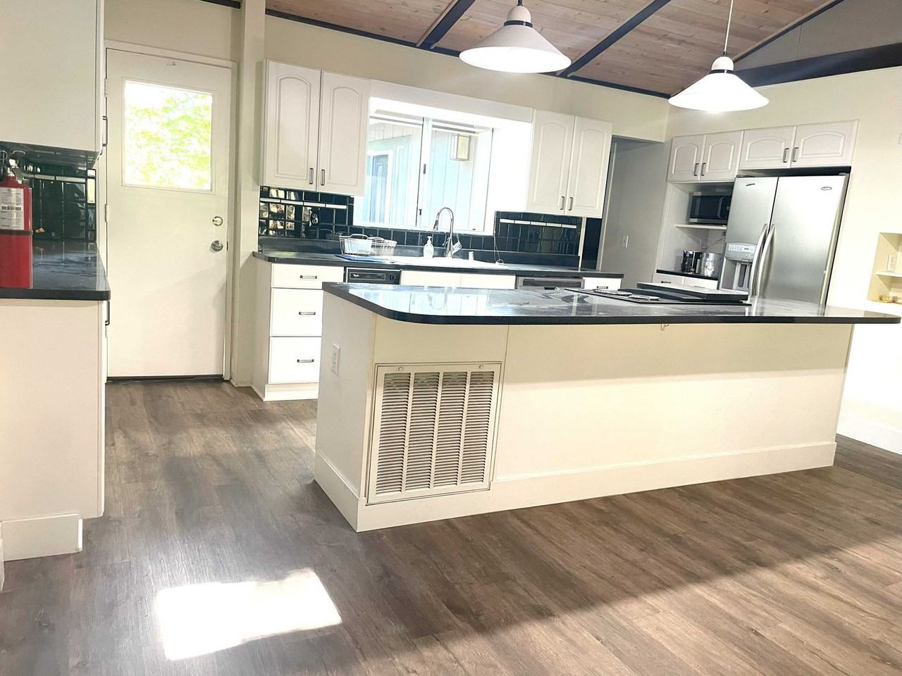 11619 Redwing Ct - Photo 3 of 26