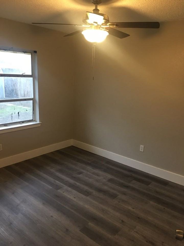 3160 Chatsworth Drive - Photo 6 of 18