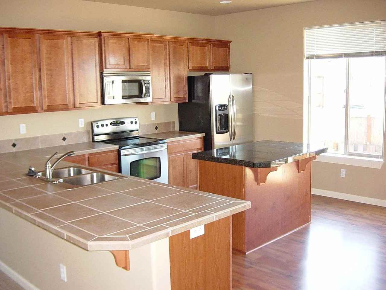 20780 Southwest Sister Lane - Photo 2 of 6