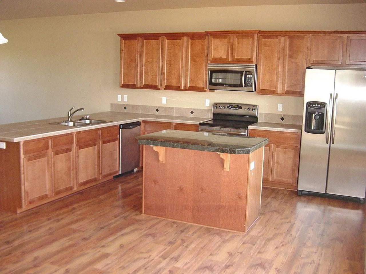 20780 Southwest Sister Lane - Photo 3 of 6