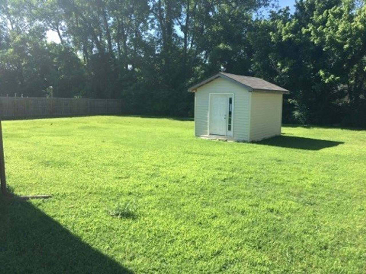 4823 Shadowlawn Drive - Photo 3 of 3