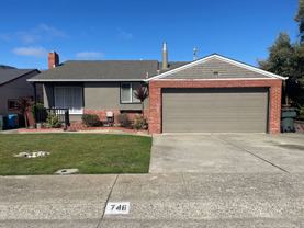 746 Chestnut Ave - Photo 1 of 1