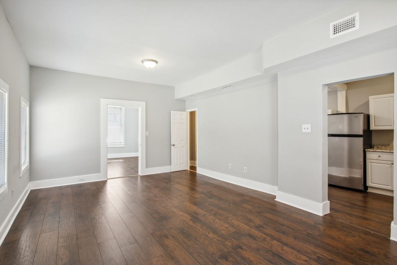 1002 West 44th Street - Photo 3 of 16