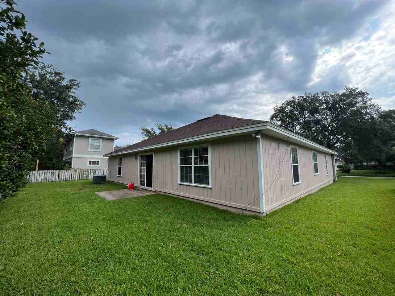 1449 Blue Heron Ln - Photo 2 of 40